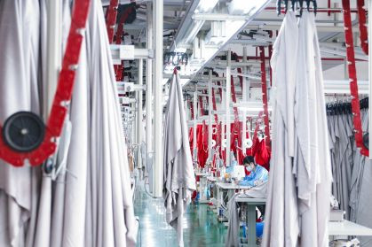 “工業(yè)”+“旅游”！帶你走進衣拿智能客戶工廠——老裁縫家居創(chuàng)意園！